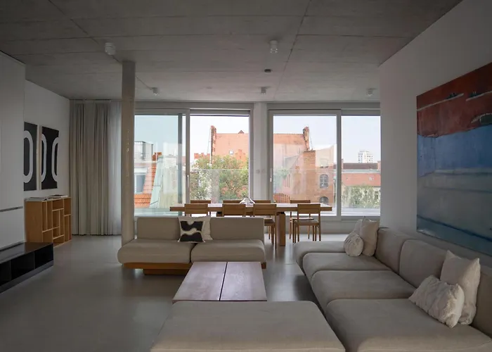 Carlotta Apartments