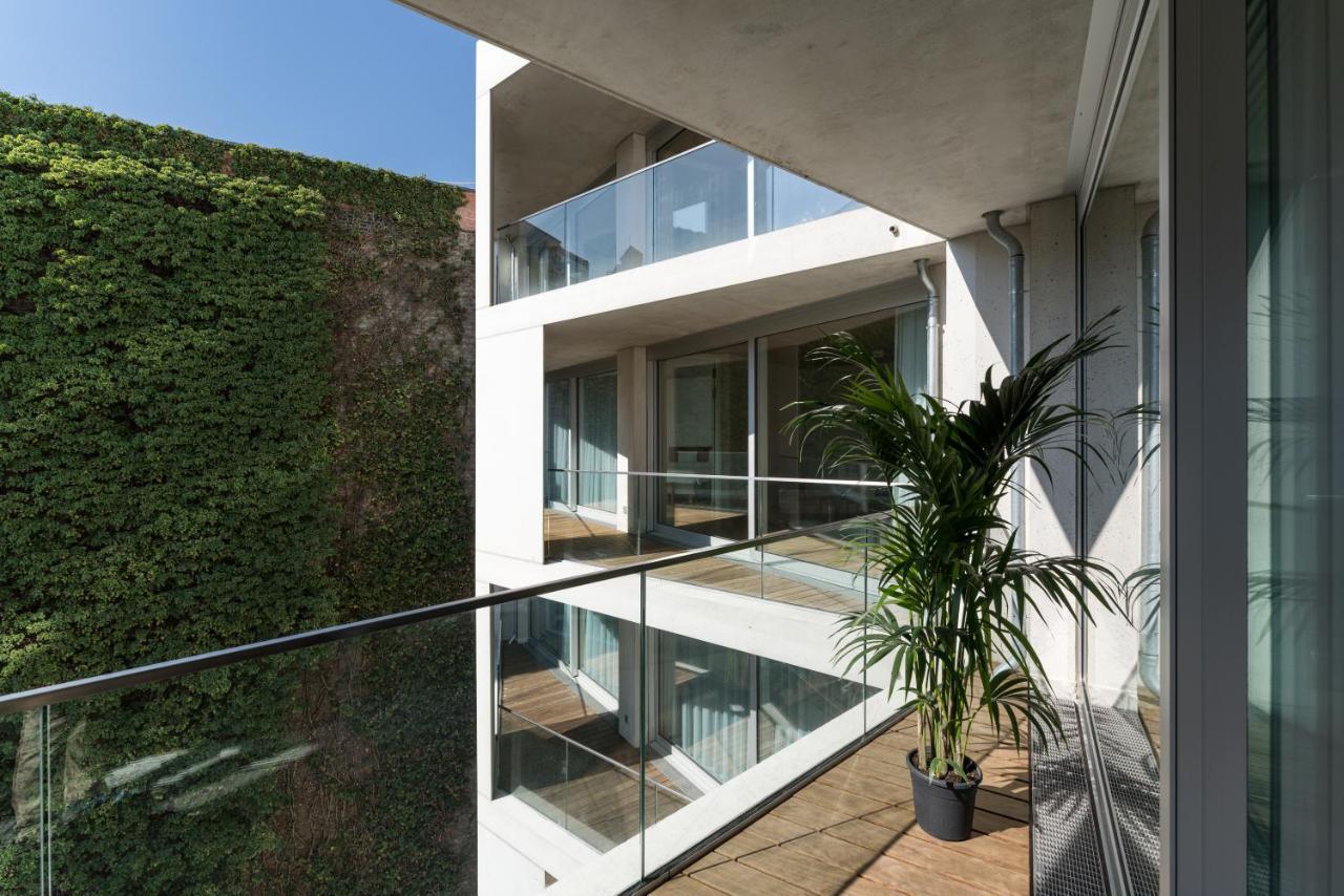 Carlotta Apartment *