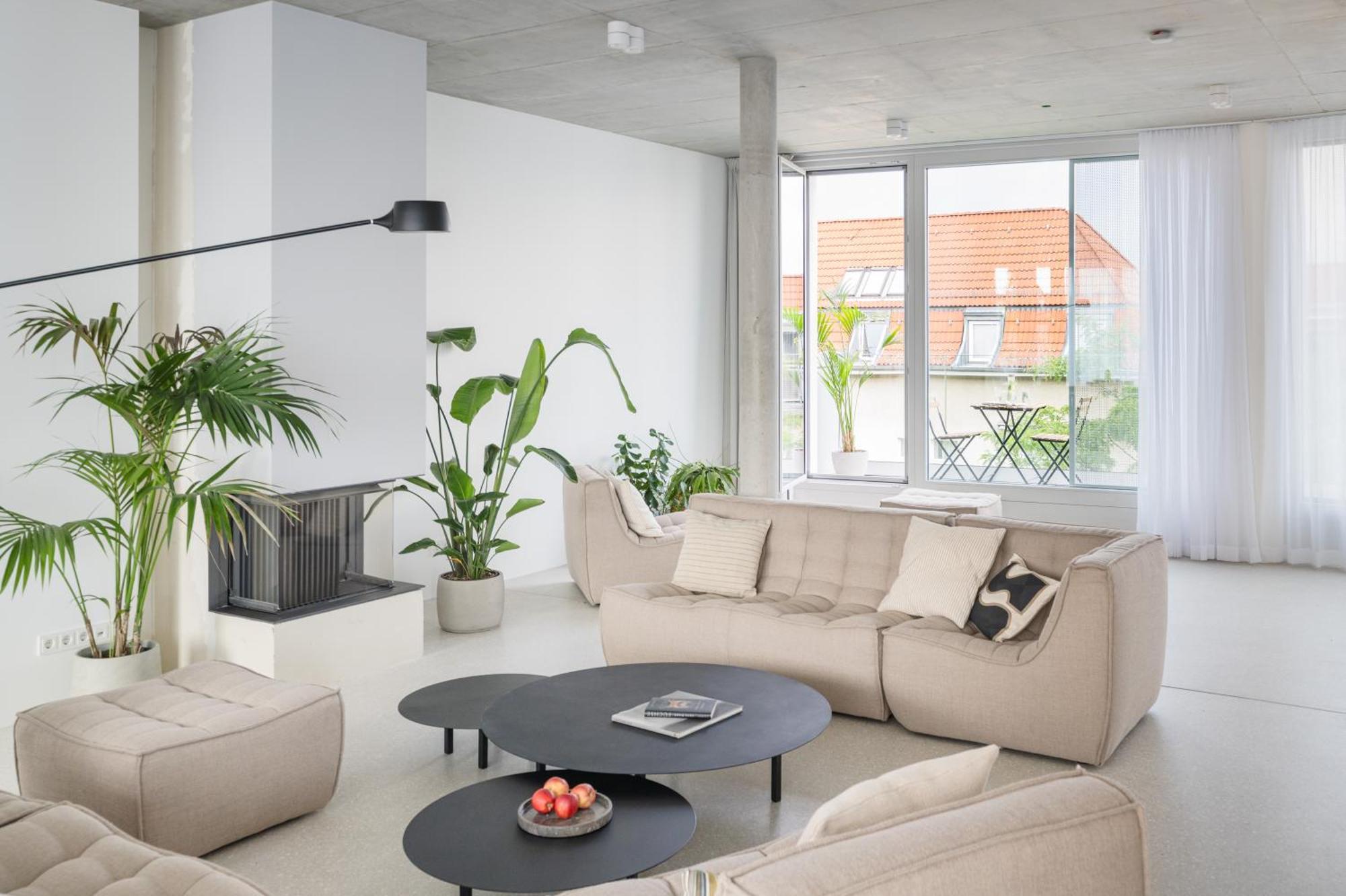 Carlotta Apartment